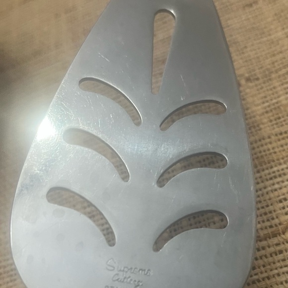 Supreme Cutlery Cake Slicer - Picture 6 of 6